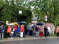 5 Gespannt warten die Beucher auf den Festumzug